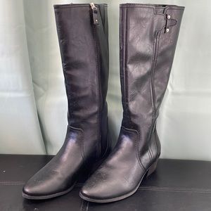 Black boots
